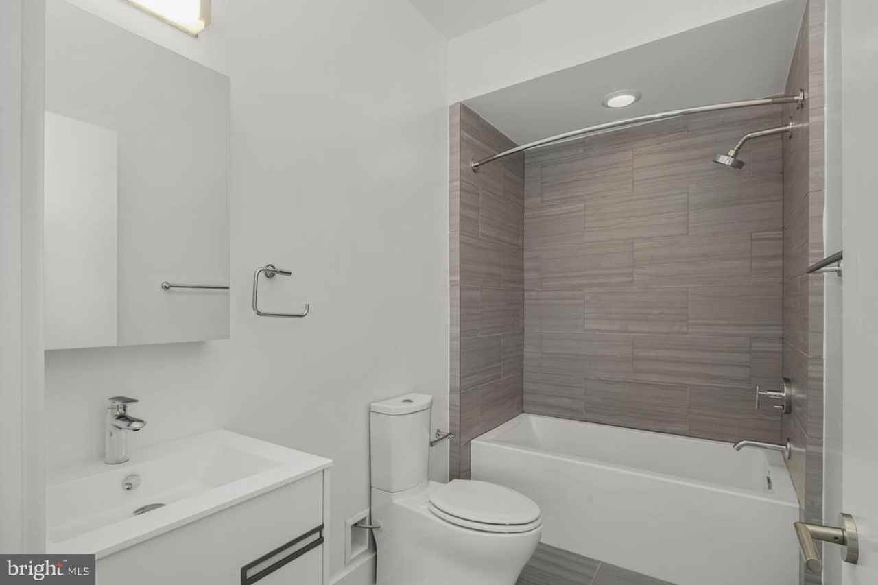 1425 S Hancock St - Photo 7 of 20