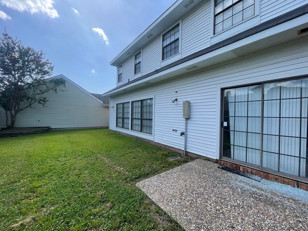 409 Teak Dr - Photo 2 of 25