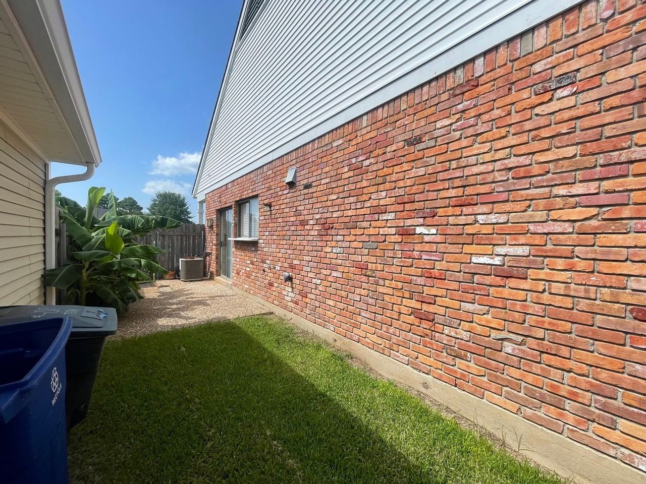 409 Teak Dr - Photo 4 of 25