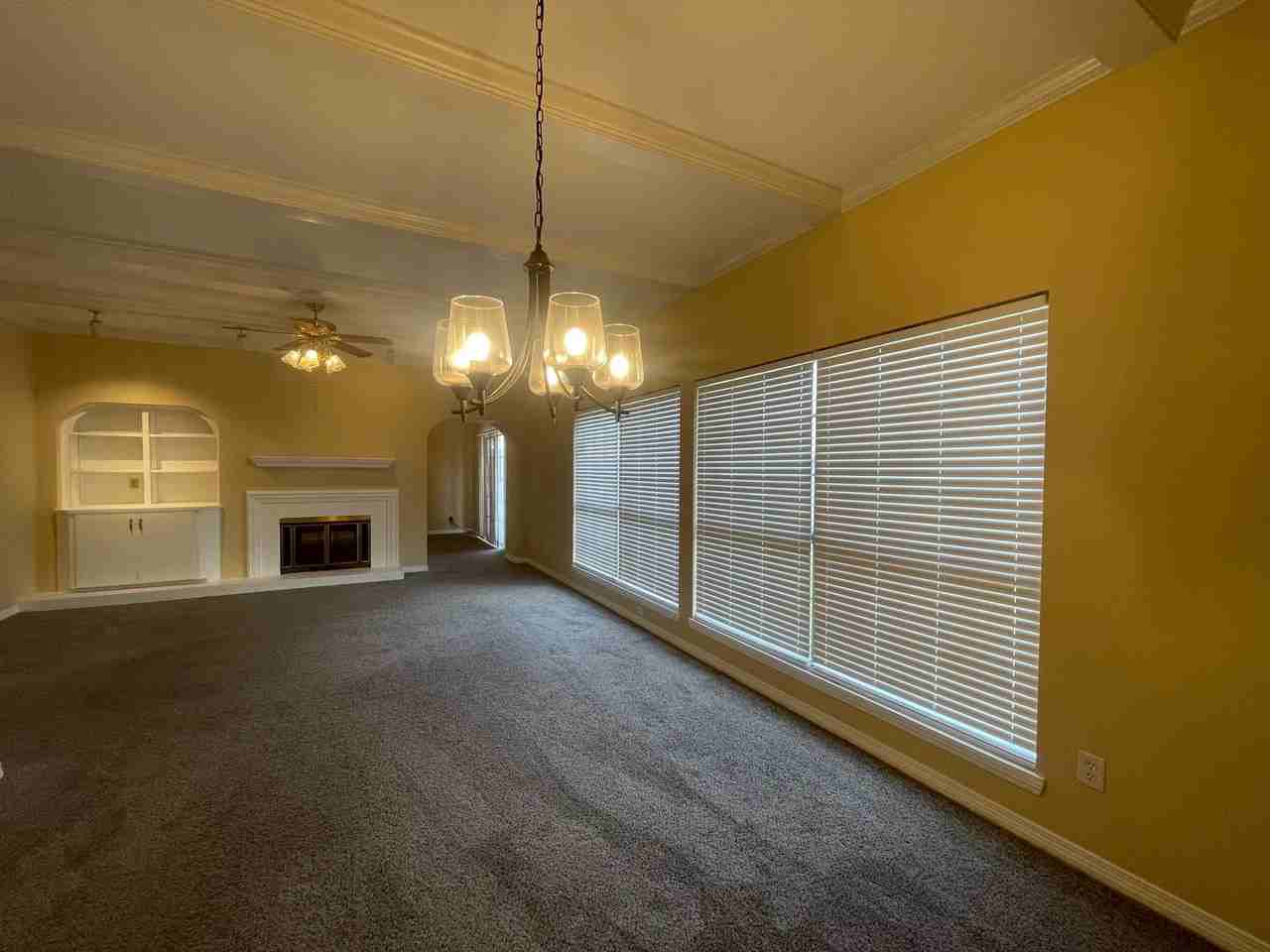 409 Teak Dr - Photo 7 of 25