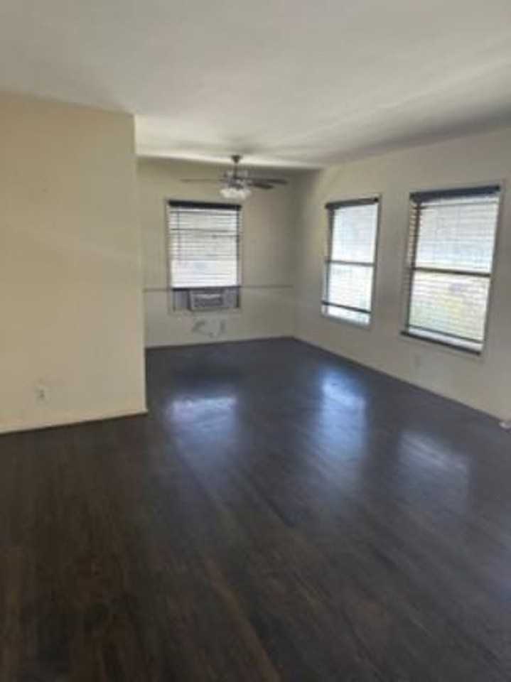 5602 Graywood Ave - Photo 3 of 10
