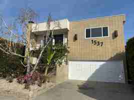 featured image of 1537 Stanford St