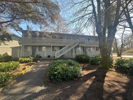 featured image of 500 Rio Vista Apartments - 500 - 514 Filbert Ln.
