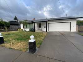 featured image of 410 4th St