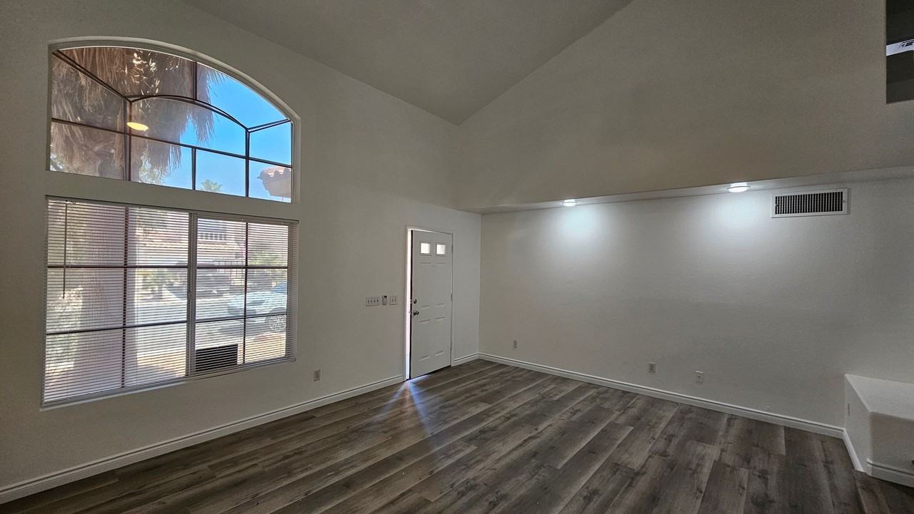 10071 Cheyenne Dawn St - Photo 2 of 20