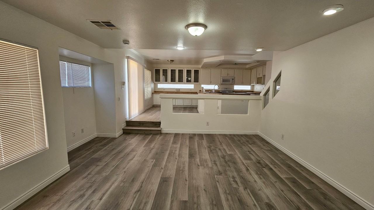 10071 Cheyenne Dawn St - Photo 4 of 20