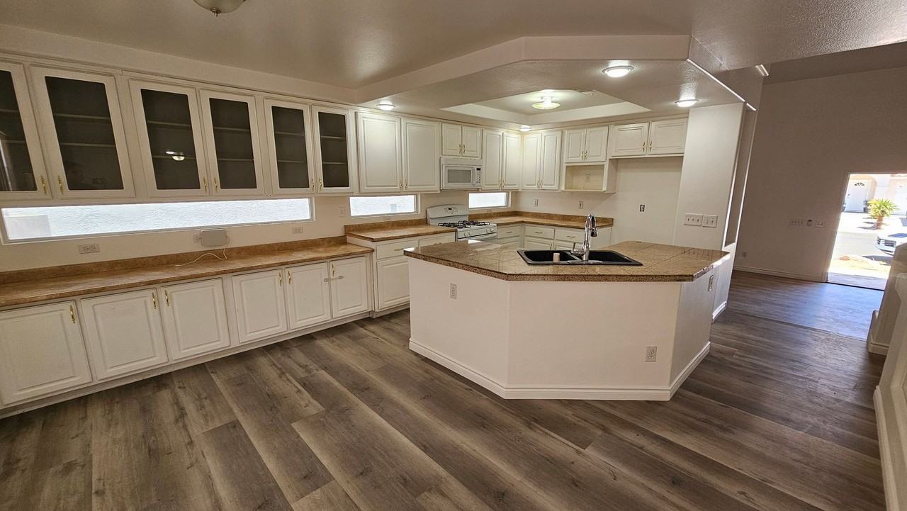 10071 Cheyenne Dawn St - Photo 7 of 20