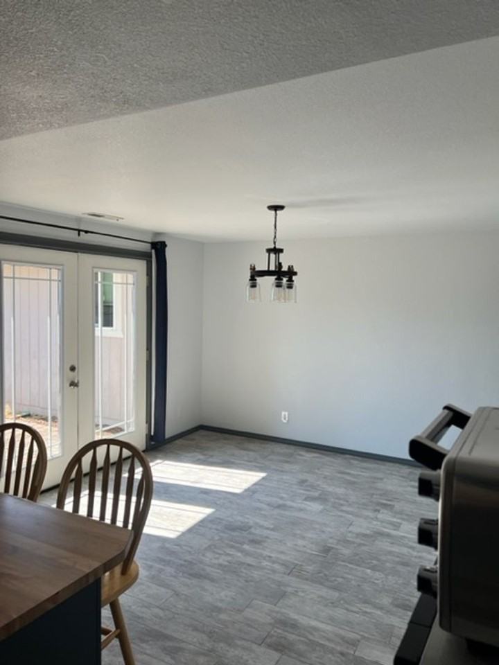 3051 Bron Cir - Photo 7 of 23