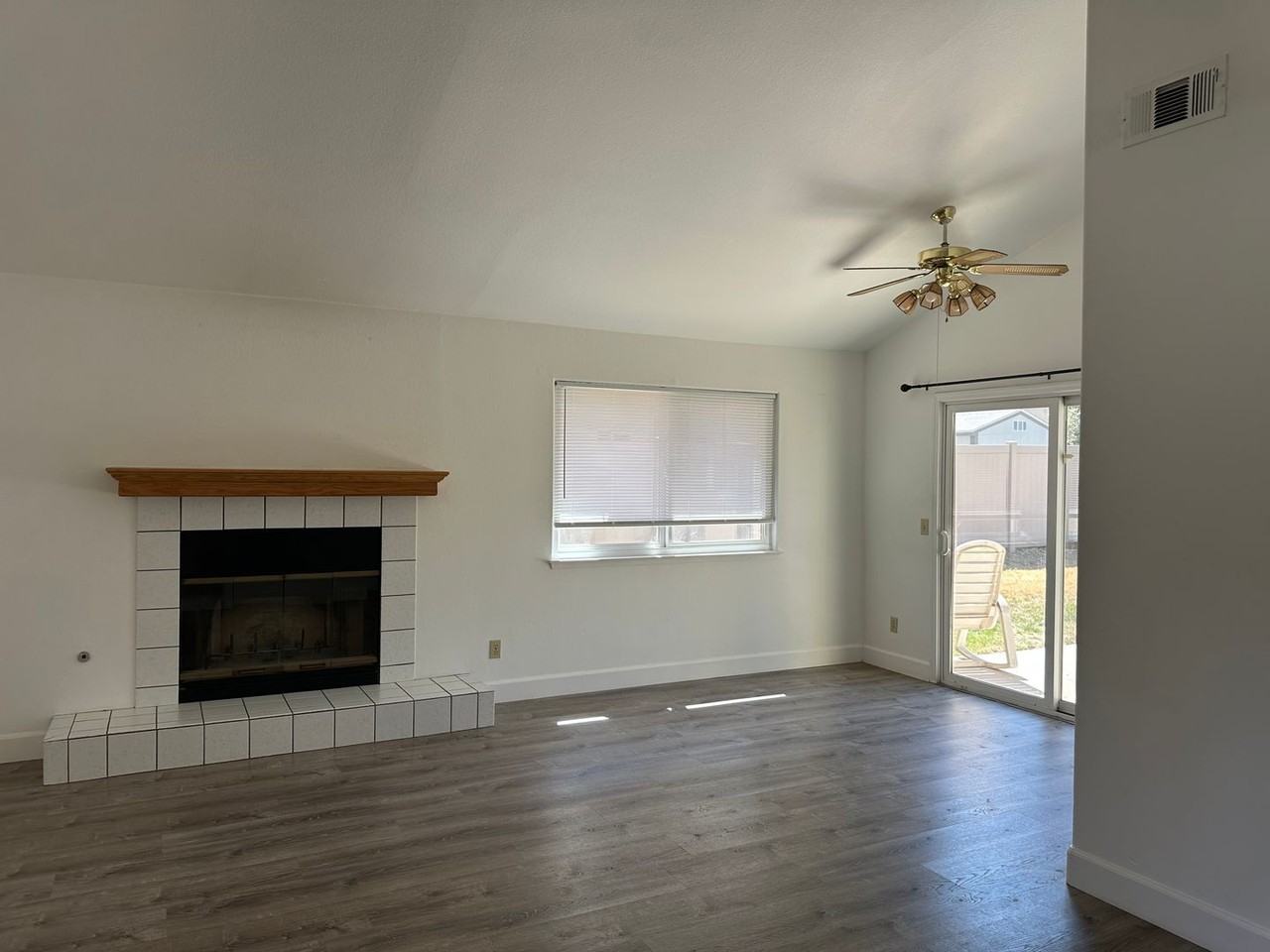 2170 Bel Air Pl - Photo 2 of 19