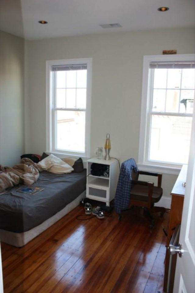 149 Hillside St - Photo 4 of 12