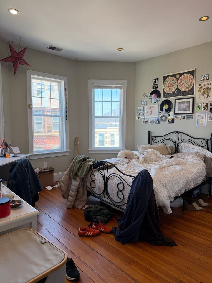 149 Hillside St - Photo 7 of 12