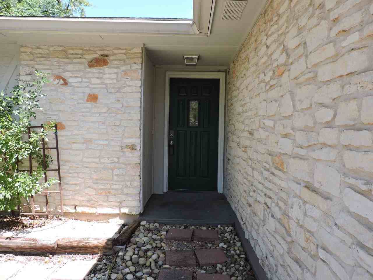 1625 Chippeway Ln - Photo 3 of 29
