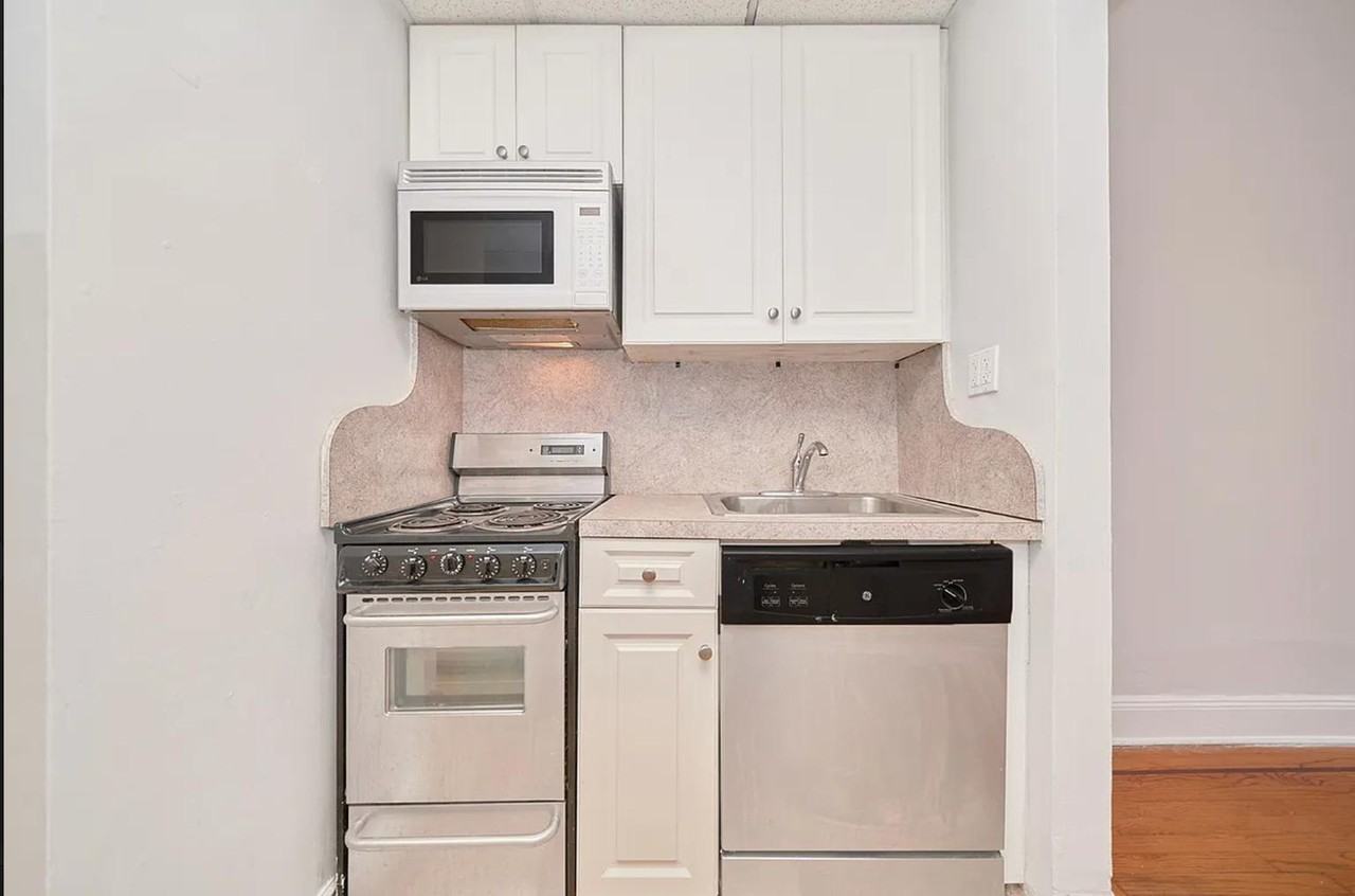 331 W 43rd St #4A - Photo 4 of 5