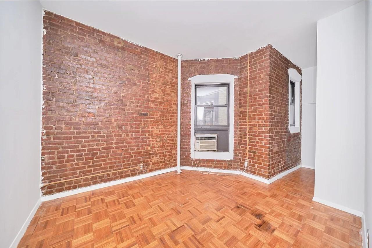 333 W 43rd St #4C - Photo 6 of 11