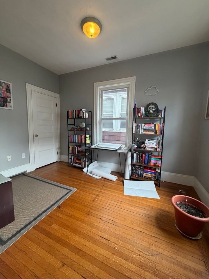 120 Calumet St - Photo 5 of 18