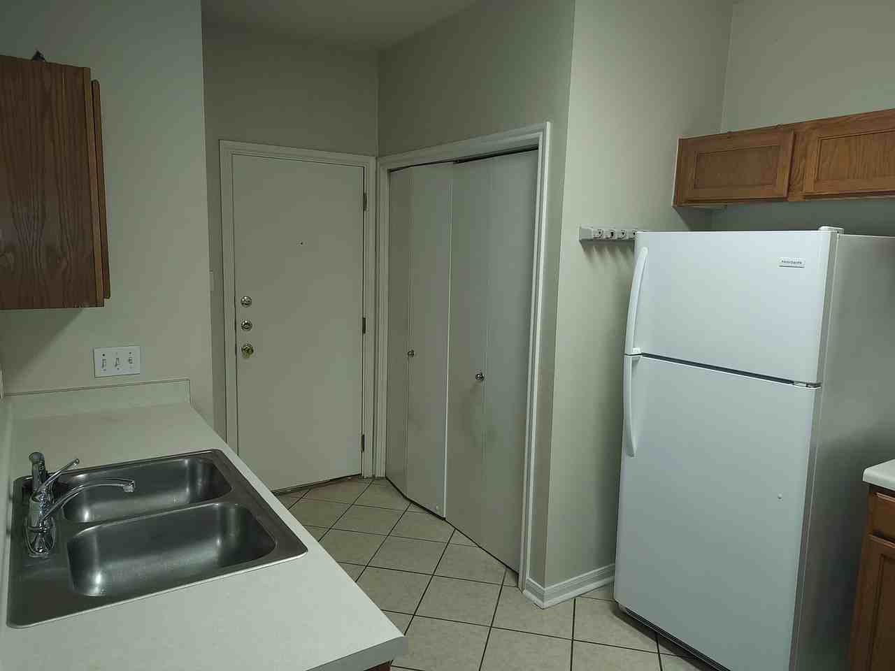 2206 S Bagdad Rd #B - Photo 6 of 14