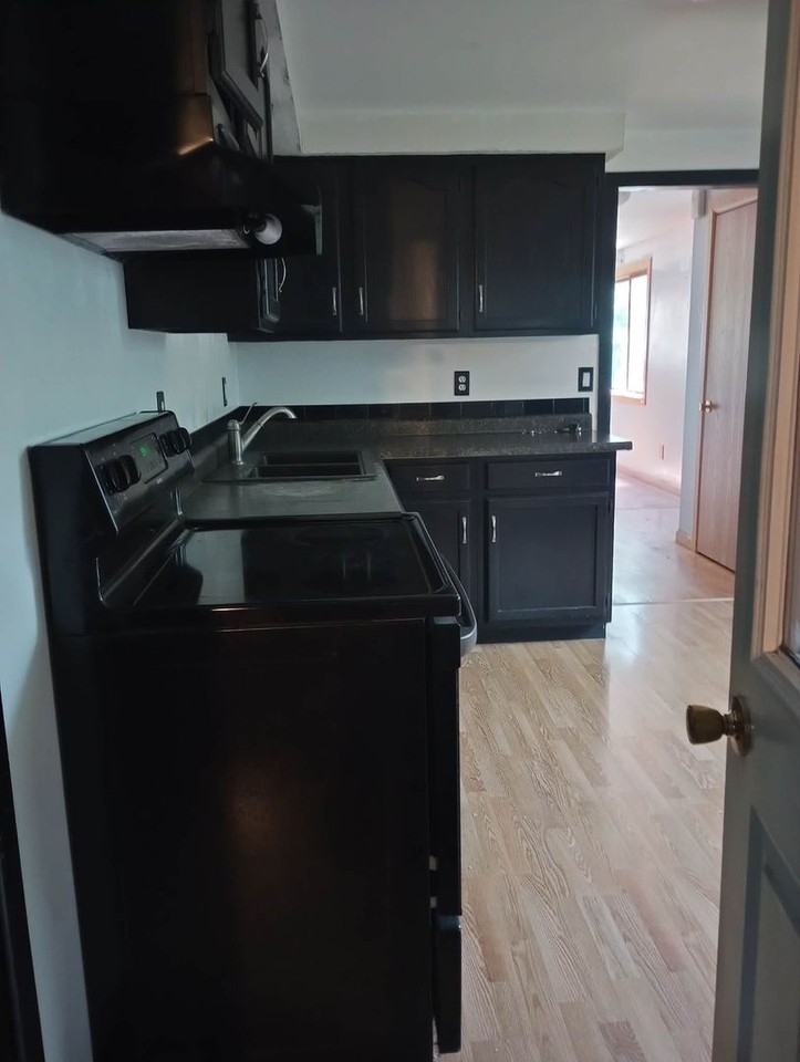 814 Parnell St - Photo 6 of 26