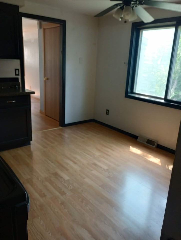814 Parnell St - Photo 7 of 26