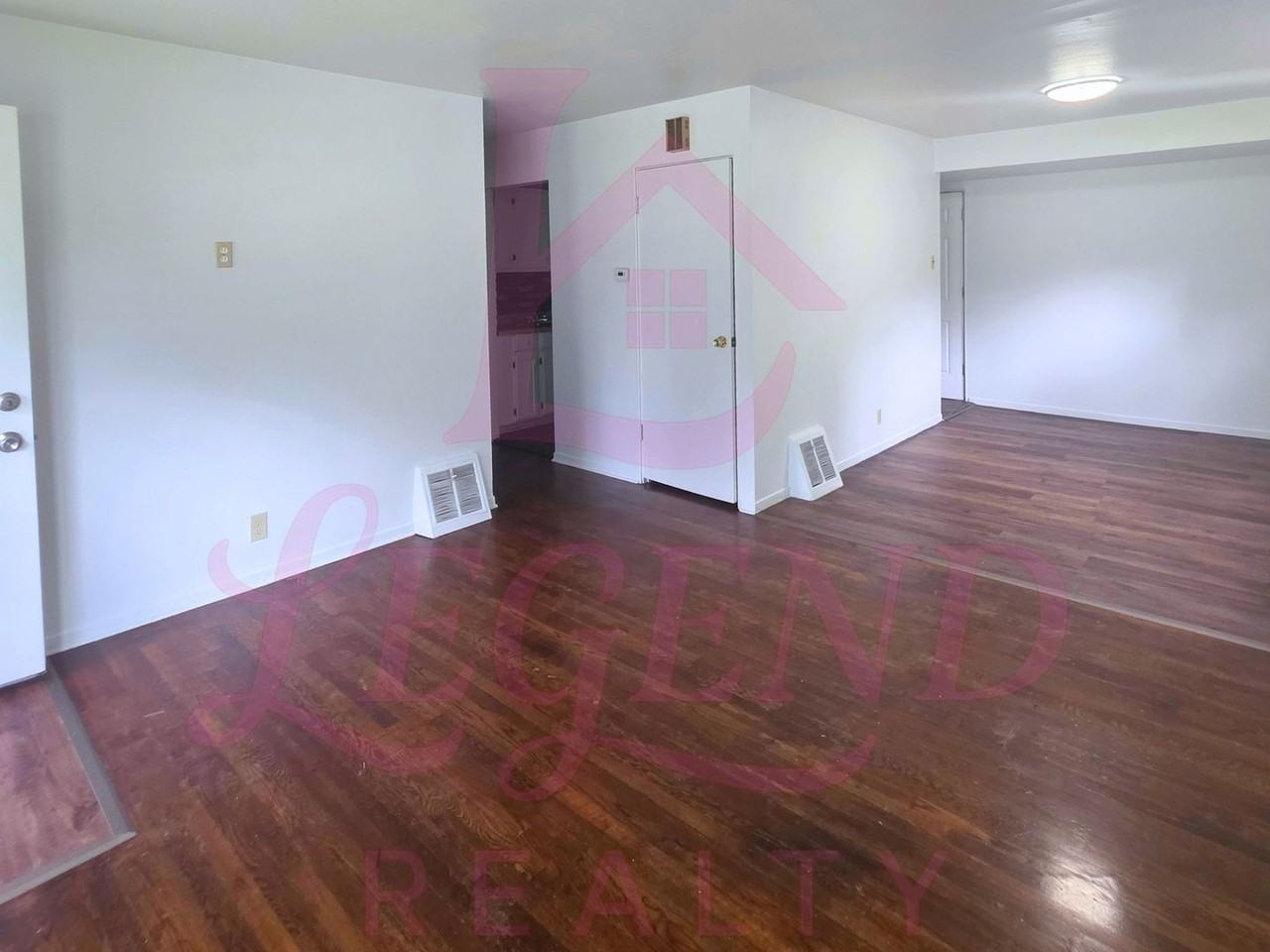 10604 Spring Garden Dr - Photo 4 of 17