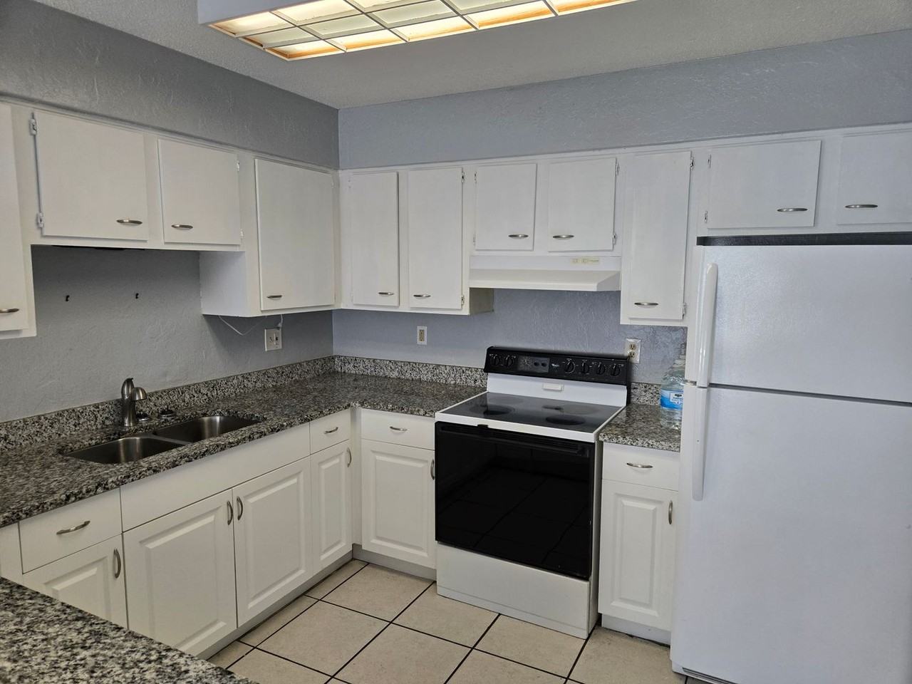 1573 S Boundary St - Photo 2 of 19