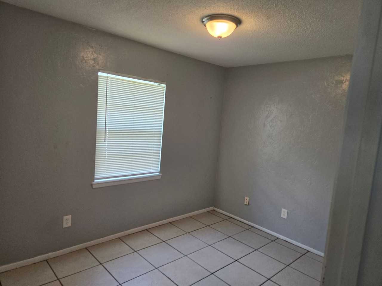 1573 S Boundary St - Photo 6 of 19