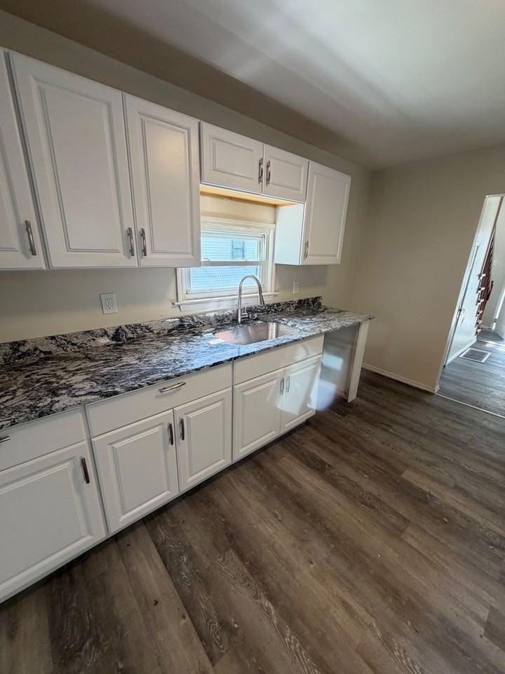 1791 Edwards Ave - Photo 6 of 13