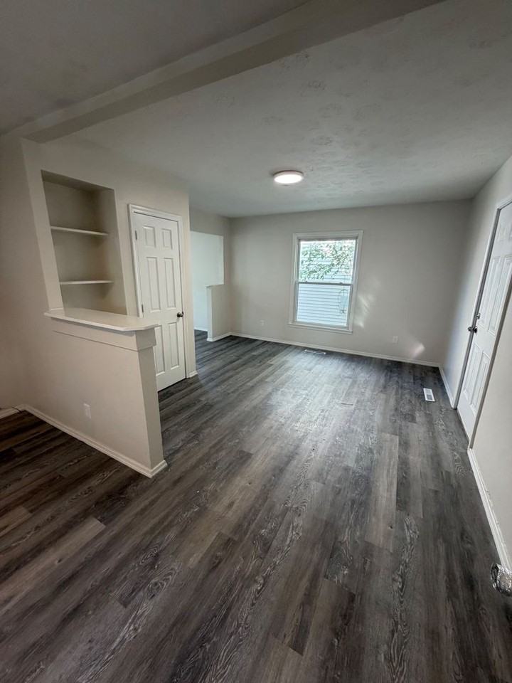1791 Edwards Ave - Photo 7 of 13
