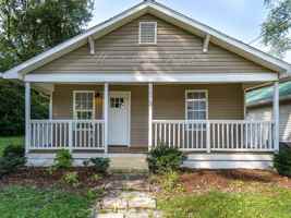 featured image of 509 1/2 Lamont St