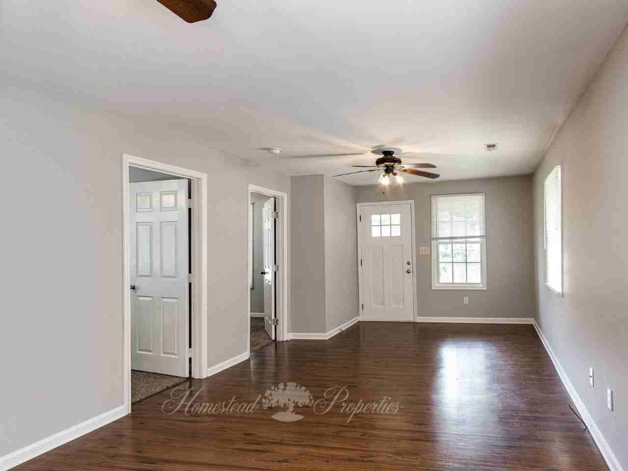 509 1/2 Lamont St - Photo 3 of 23