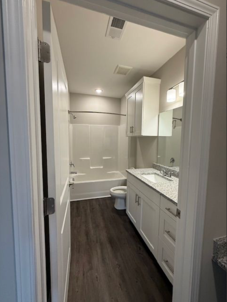 5630 Lucas Ct - Photo 6 of 15