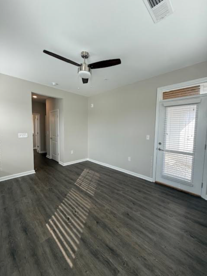 5630 Lucas Ct - Photo 7 of 15