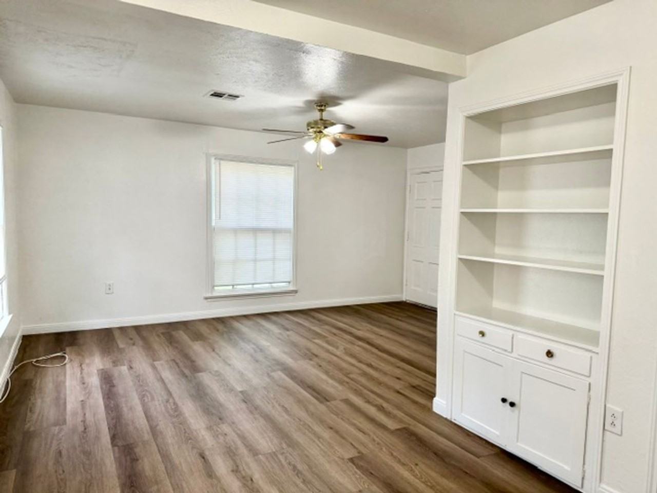 2616 Alexander Ave - Photo 3 of 12