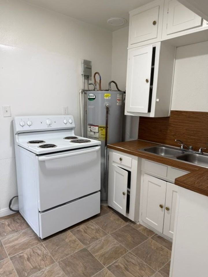 2616 Alexander Ave - Photo 5 of 12
