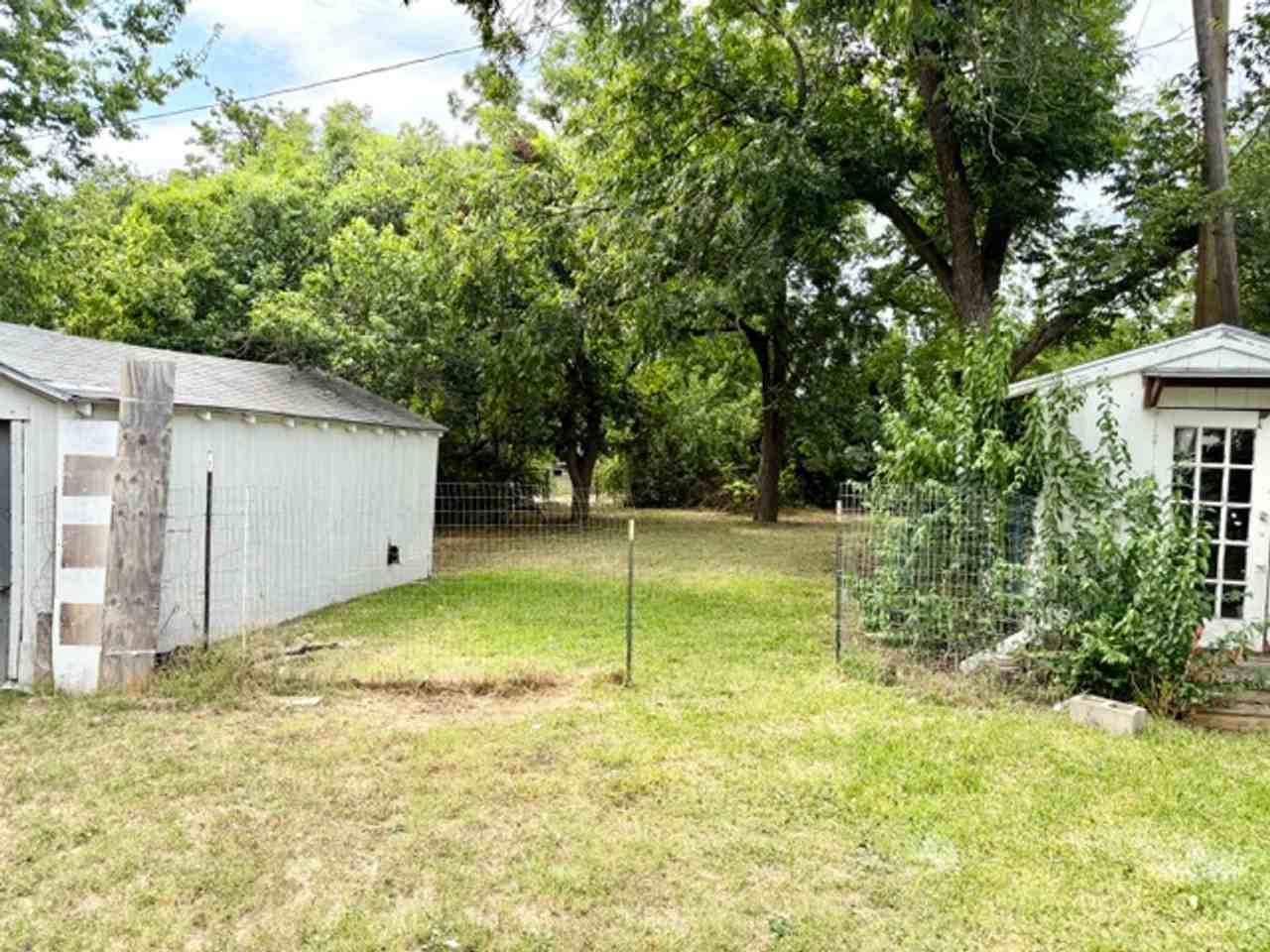2616 Alexander Ave - Photo 7 of 12