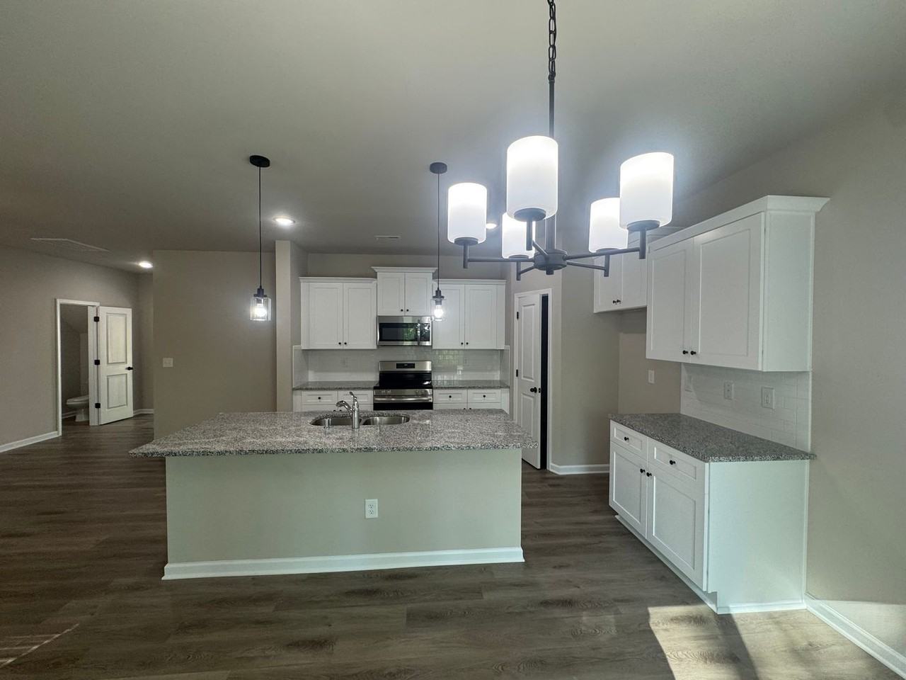 2128 Clapham Ct - Photo 3 of 19
