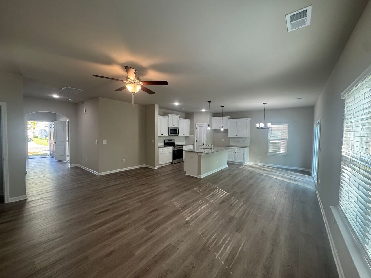 2128 Clapham Ct - Photo 5 of 19