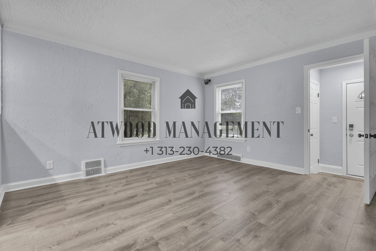 13500 Stahelin Ave - Photo 7 of 20