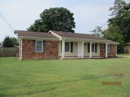 featured image of 616 Langley Ct