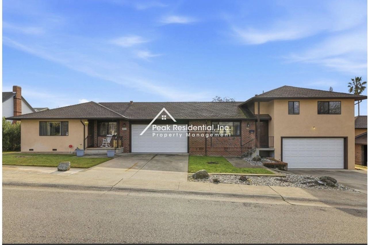 611 Mormon St #B