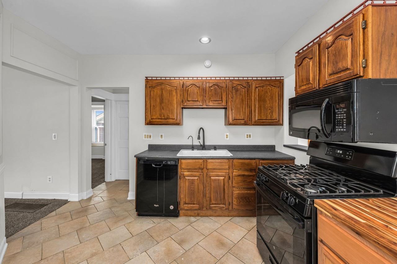 3940 Delmar Ave - Photo 7 of 16