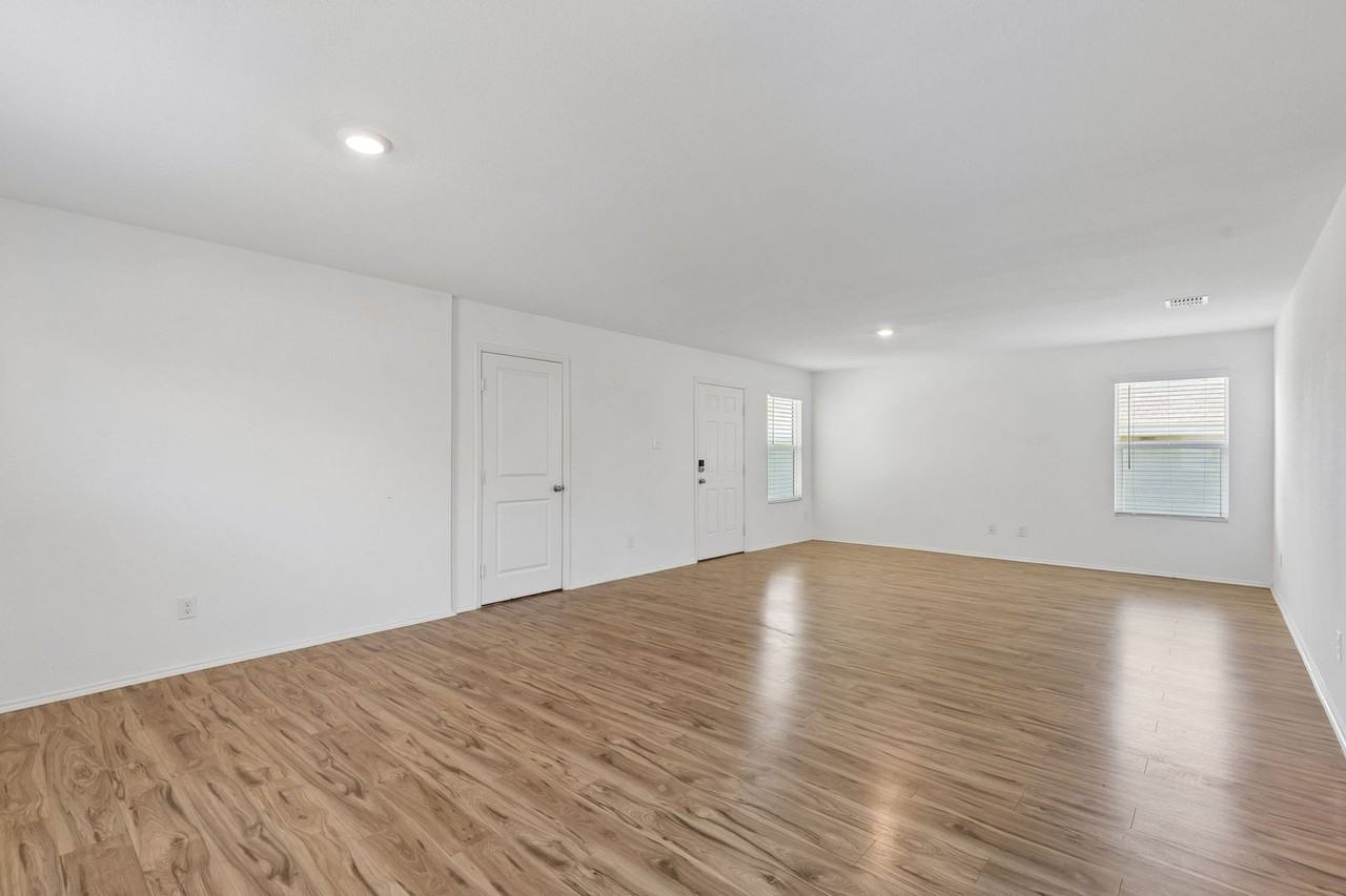 9709 Trusler Rd - Photo 3 of 12