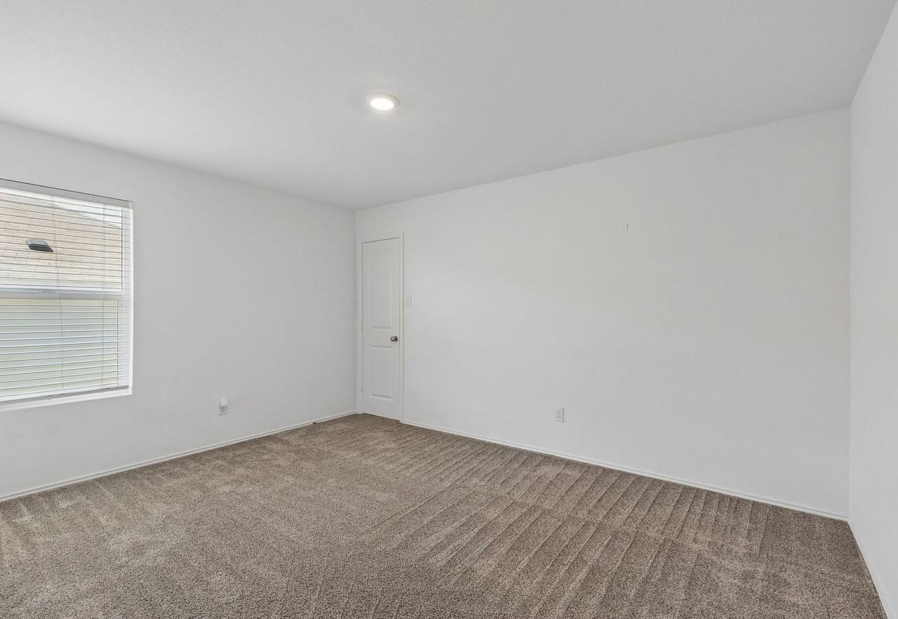 9709 Trusler Rd - Photo 5 of 12