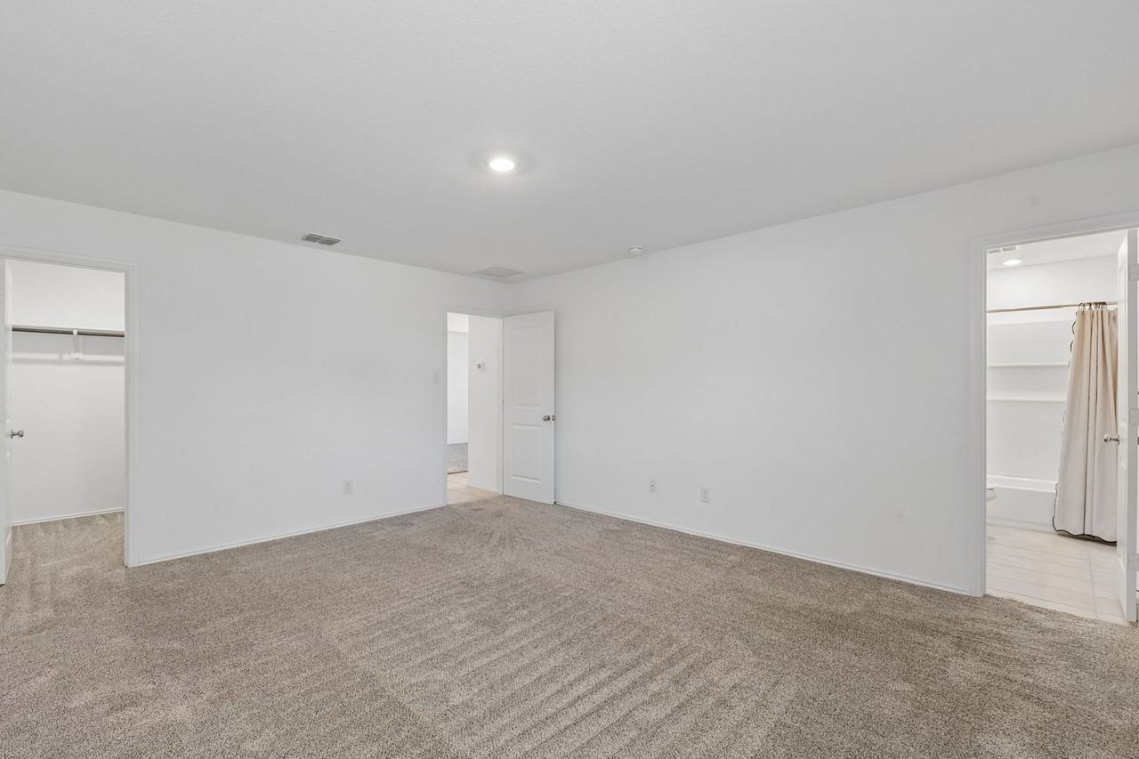 9709 Trusler Rd - Photo 6 of 12