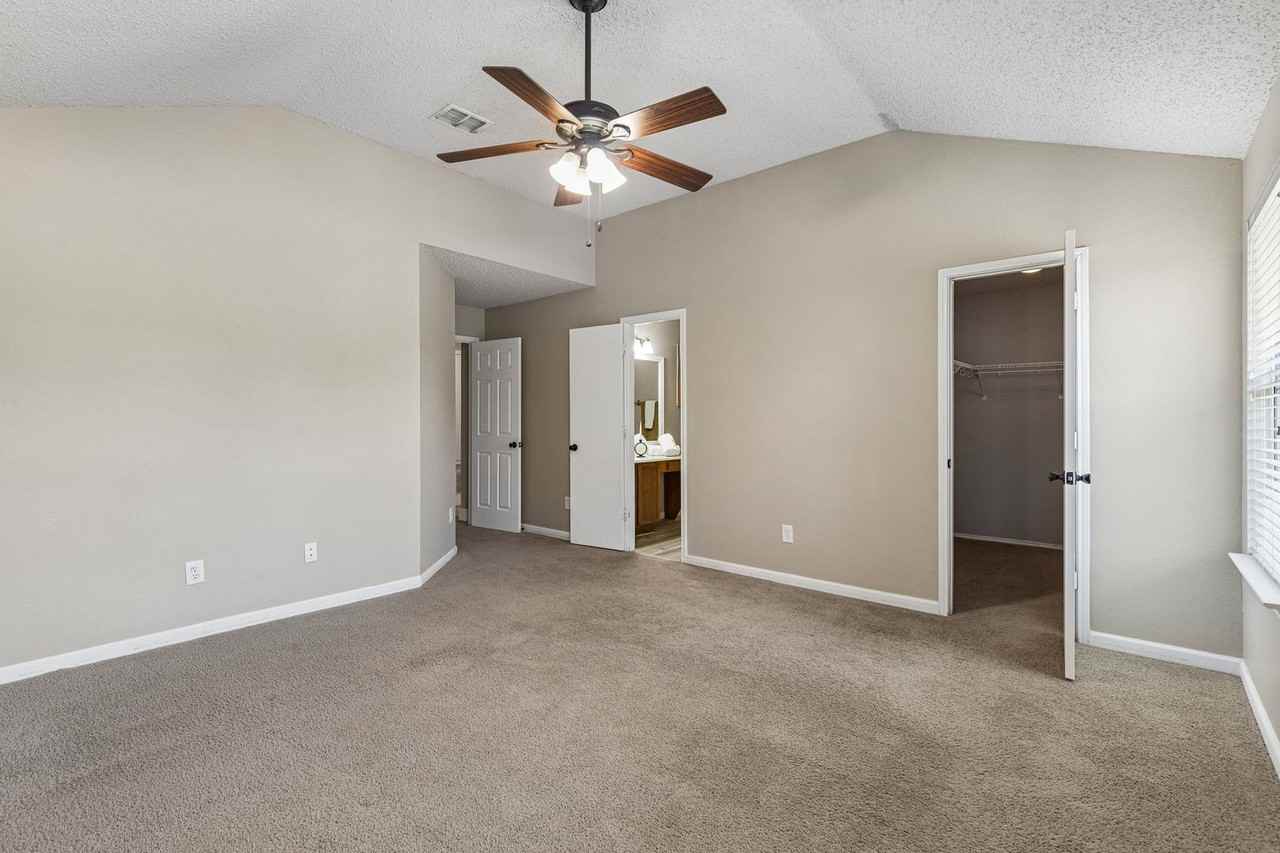 246 Pine Crest Dr - Photo 6 of 12
