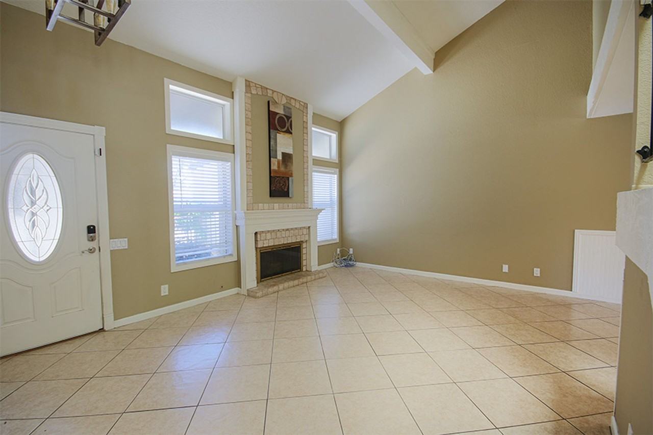 17023 Mount Lomina Ct - Photo 7 of 40