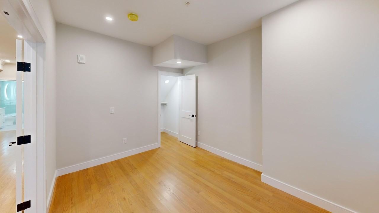 225 Tremont St - Photo 6 of 12