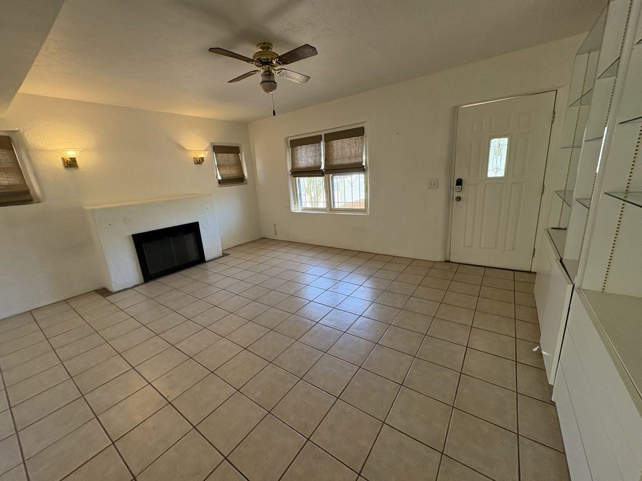 1317 N Dodge Blvd - Photo 5 of 37