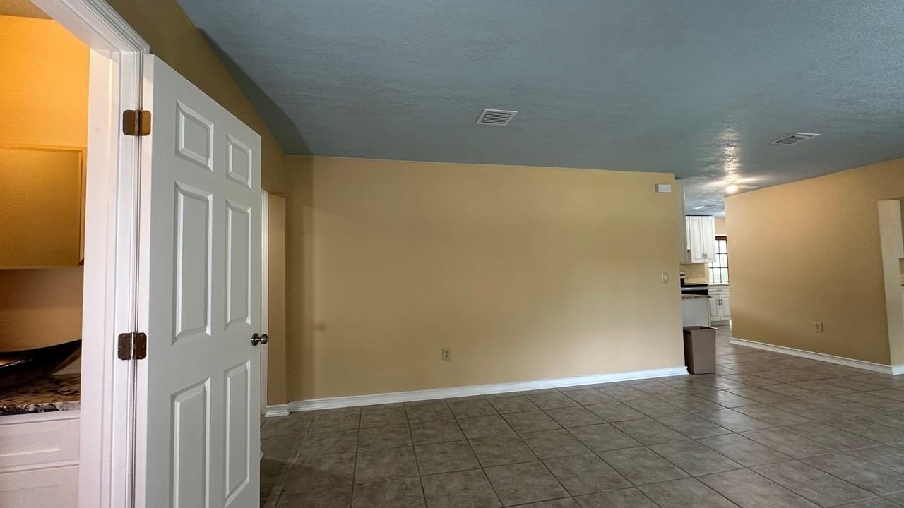 261 Caldwell St ##Fl - Photo 2 of 43