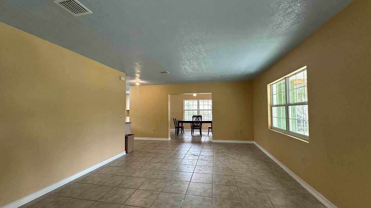 261 Caldwell St ##Fl - Photo 4 of 43