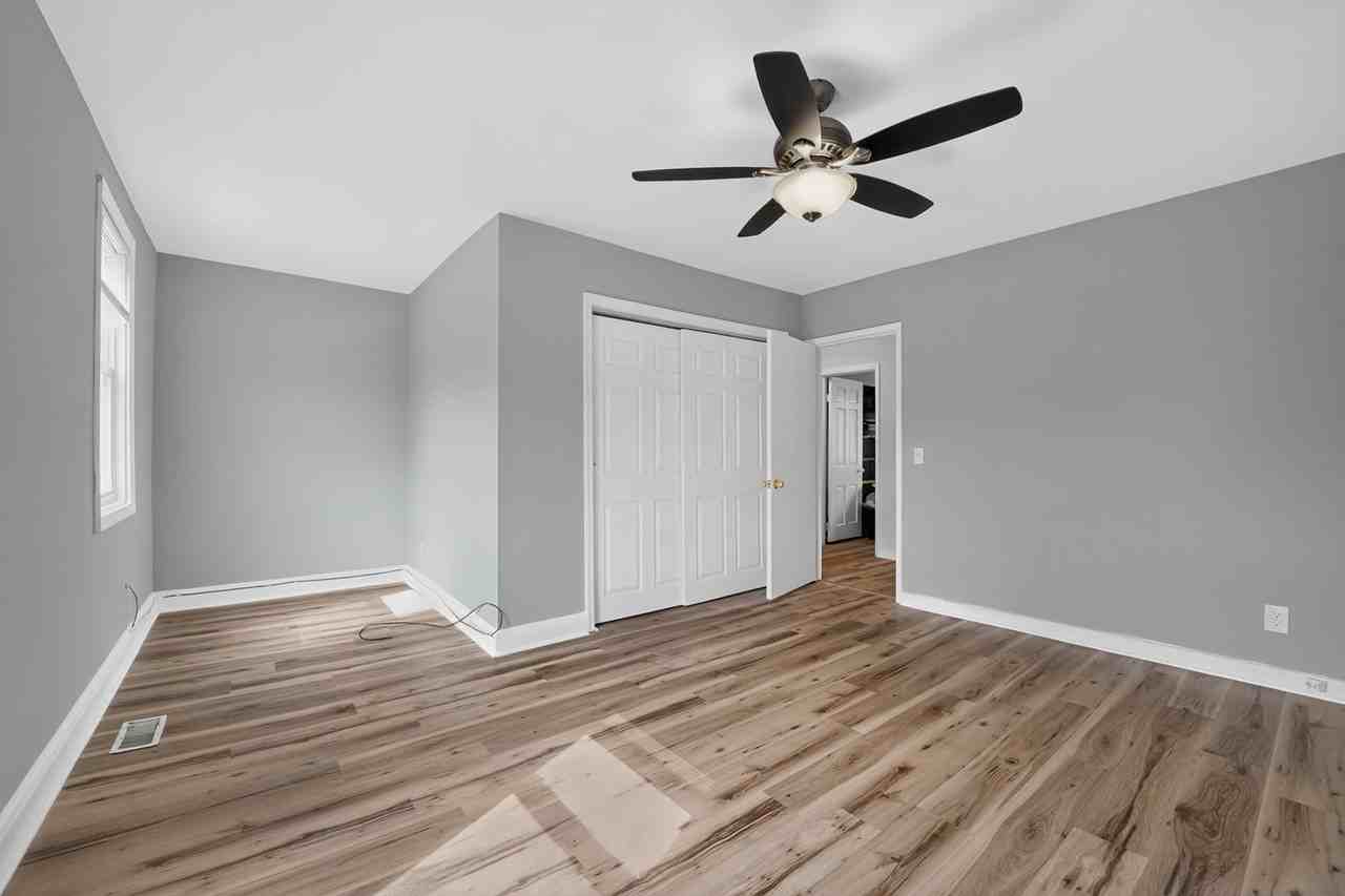 4929 Brookwood Rd - Photo 2 of 27